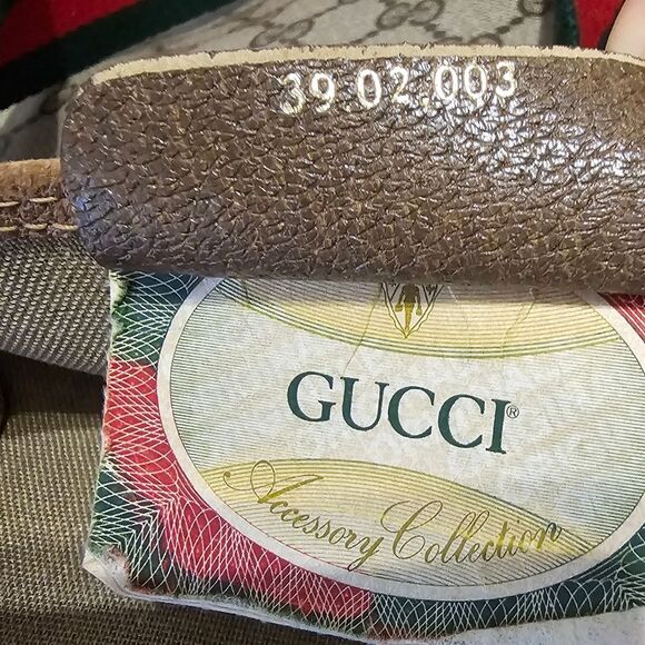 Gucci Beige Monogram Tote with Green and Red Straps - Picture 12 of 15